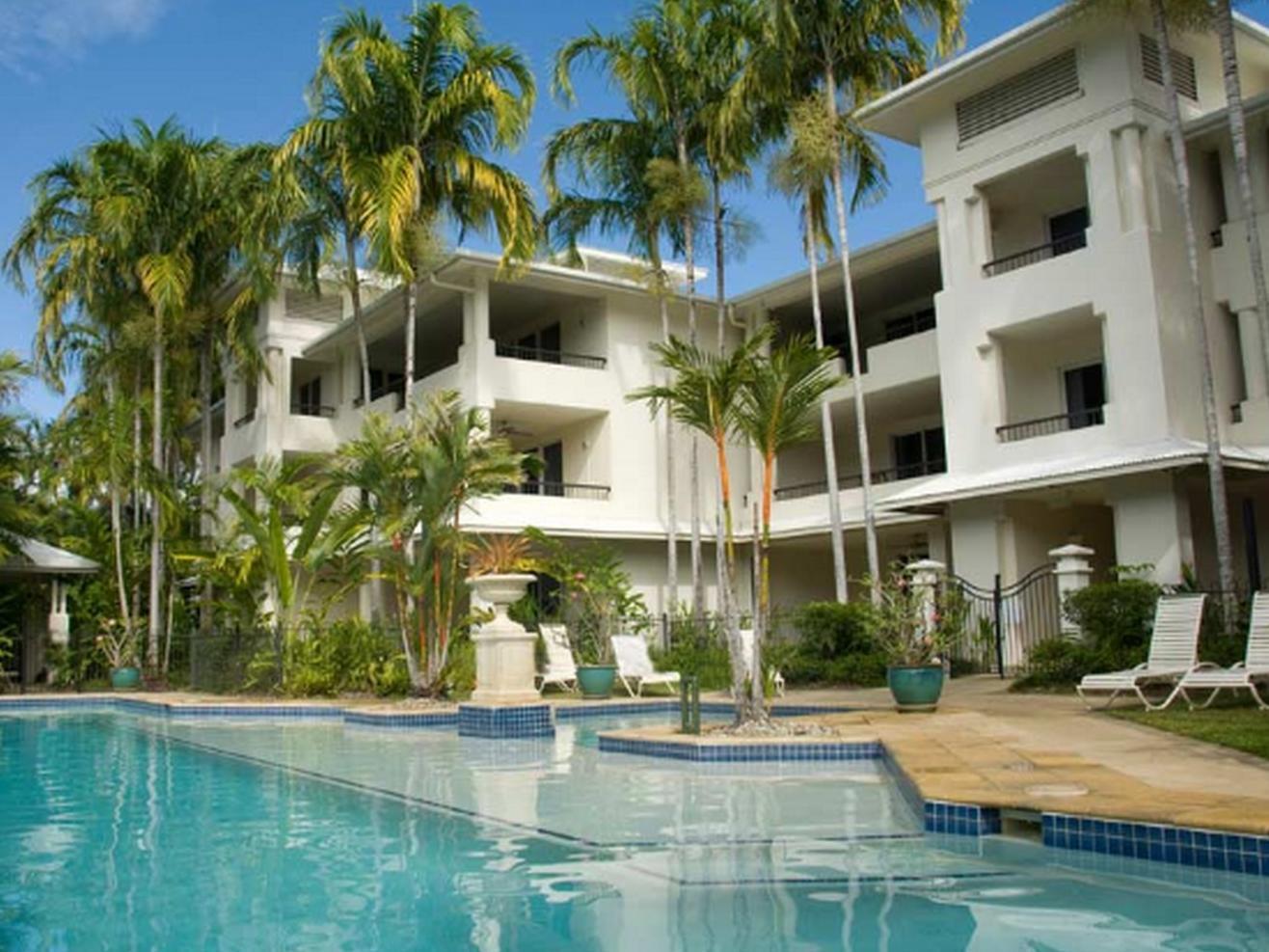 Mandalay Luxury Beachfront Apartments Порт Дъглас Екстериор снимка