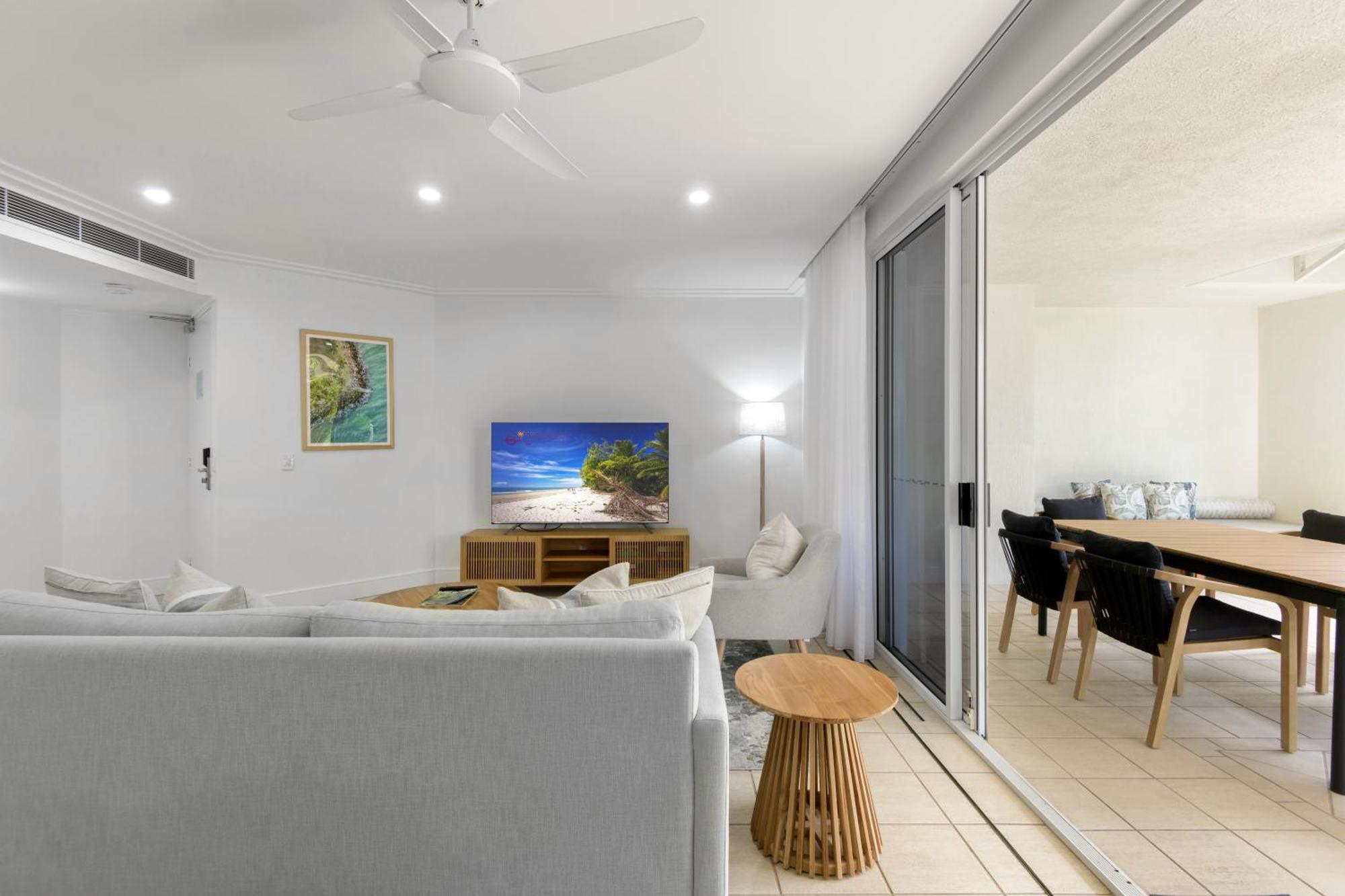 Mandalay Luxury Beachfront Apartments Порт Дъглас Екстериор снимка