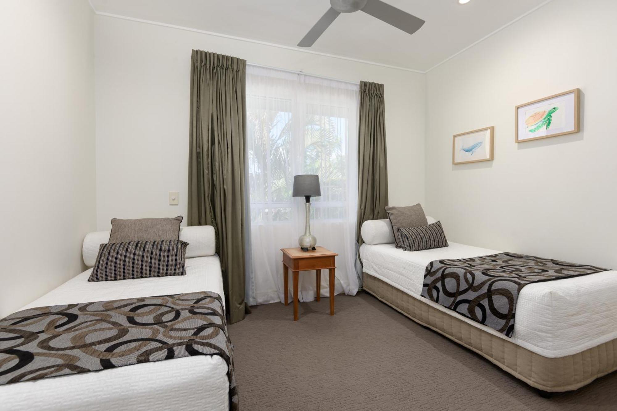 Mandalay Luxury Beachfront Apartments Порт Дъглас Екстериор снимка