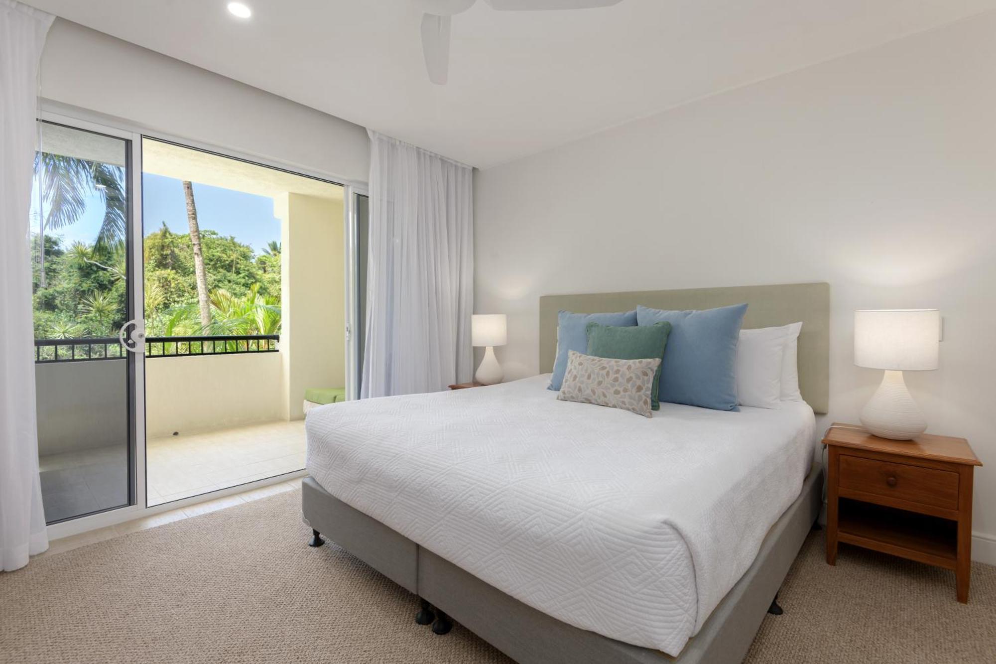 Mandalay Luxury Beachfront Apartments Порт Дъглас Екстериор снимка