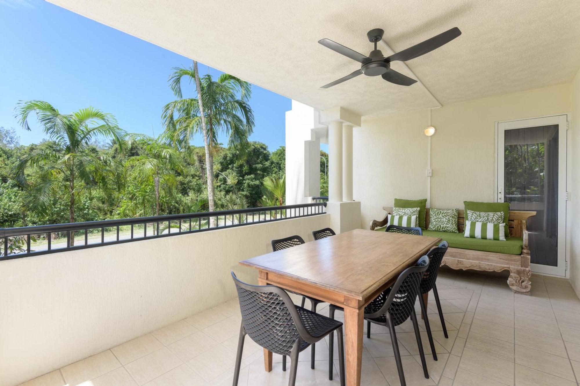 Mandalay Luxury Beachfront Apartments Порт Дъглас Екстериор снимка